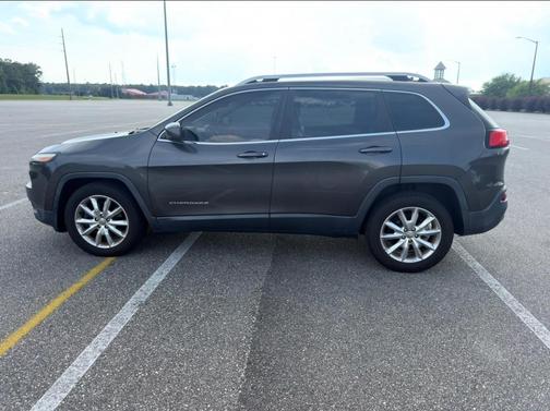 Gray 2016 Jeep Cherokee Limited