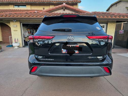 2021 Toyota Highlander LE