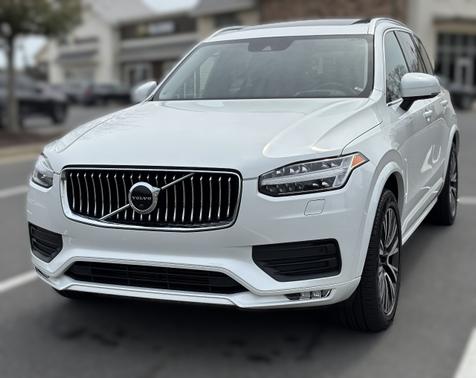 White 2020 Volvo XC90 T6 Momentum