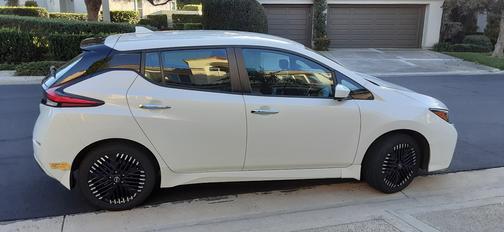 2023 Nissan Leaf SV PLUS