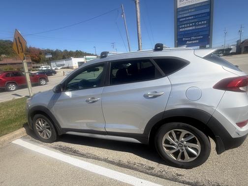 Silver 2018 Hyundai TUCSON SEL