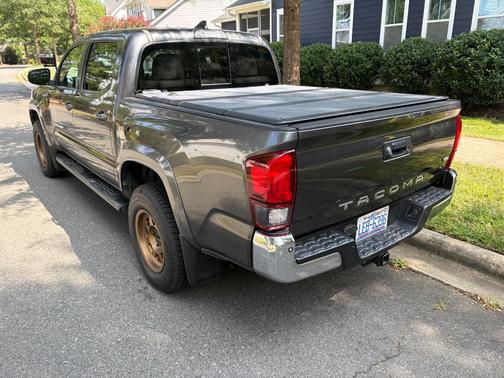 Gray 2018 Toyota Tacoma SR5
