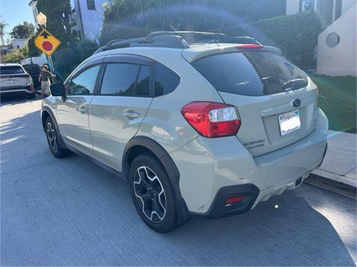 Beige 2013 Subaru XV Crosstrek 2.0i Limited