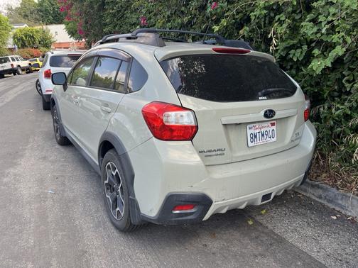 Beige 2013 Subaru XV Crosstrek 2.0i Limited