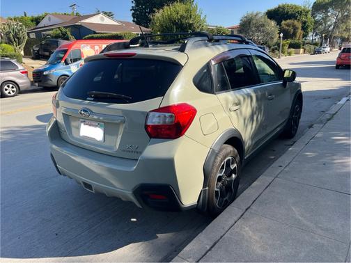 Beige 2013 Subaru XV Crosstrek 2.0i Limited