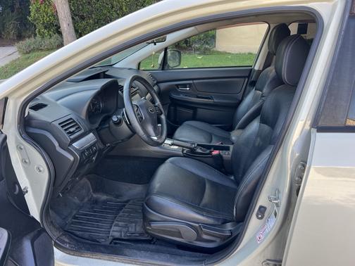 Beige 2013 Subaru XV Crosstrek 2.0i Limited