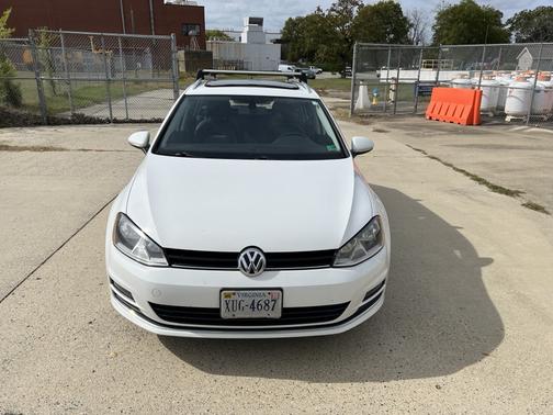 2015 Volkswagen Golf SportWagen TSI SEL 4-Door
