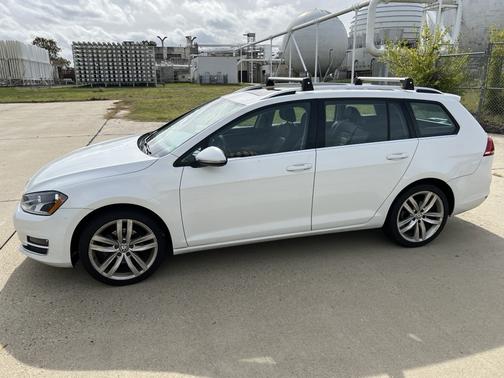 2015 Volkswagen Golf SportWagen TSI SEL 4-Door