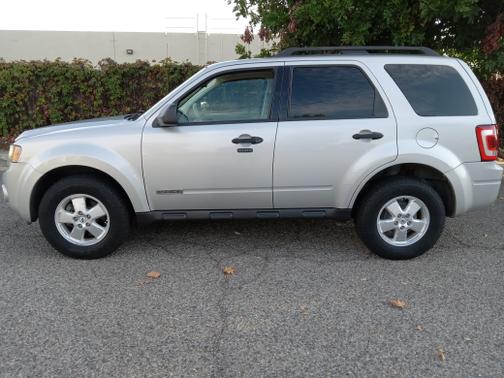 Silver 2008 Ford Escape XLT