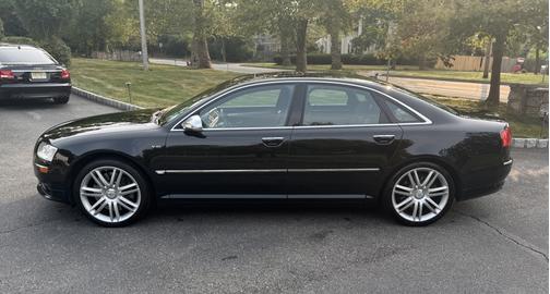 2007 Audi S8 5.2