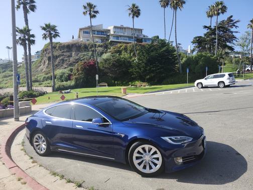 2017 Tesla Model S 75D