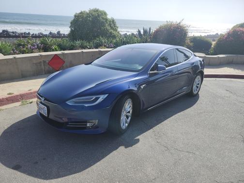 2017 Tesla Model S 75D