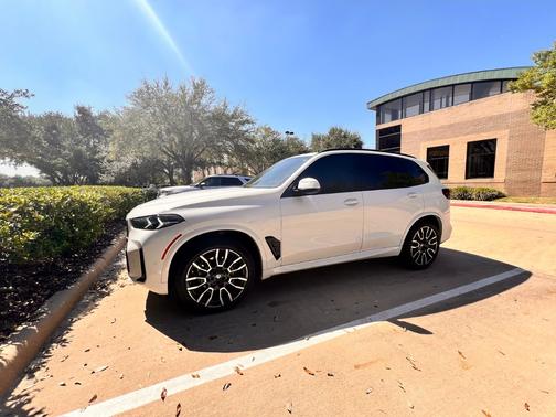 White 2024 BMW X5 sDrive40i