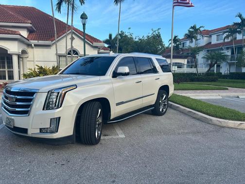 2015 Cadillac Escalade Luxury