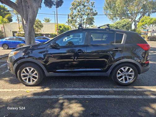 Black 2016 Kia Sportage LX