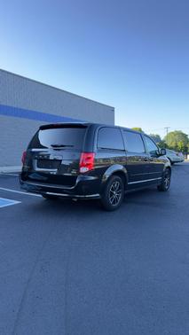 Black 2016 Dodge Grand Caravan SXT
