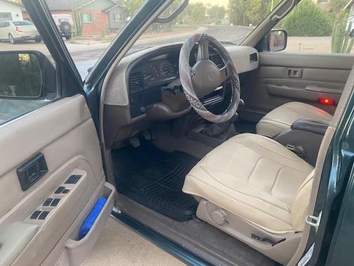 Green 1995 Toyota 4Runner SR5 V6 4WD