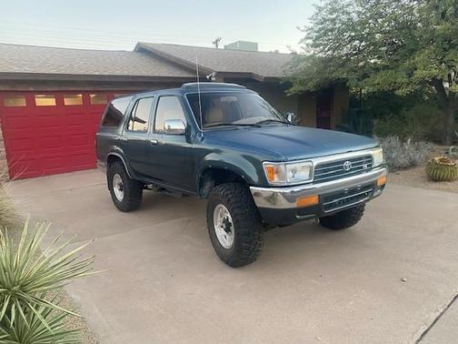 Green 1995 Toyota 4Runner SR5 V6 4WD