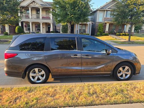 Gray 2019 Honda Odyssey EX-L