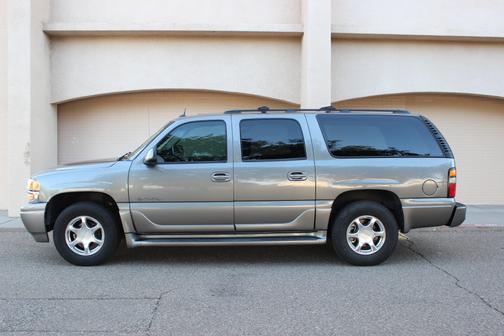 2005 GMC Yukon XL Denali
