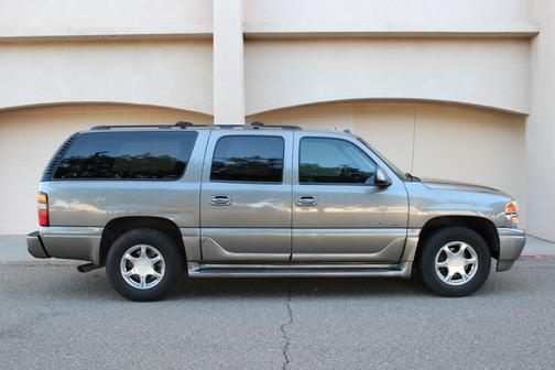 2005 GMC Yukon XL Denali