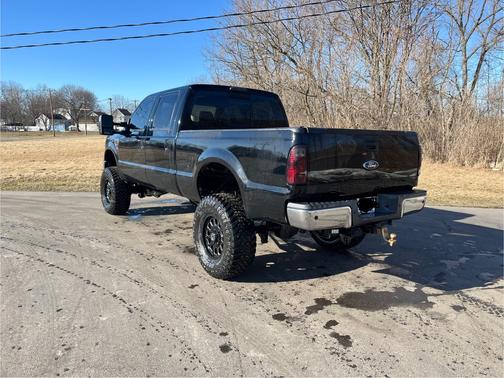 2010 Ford F-250 Lariat Super Duty Crew Cab