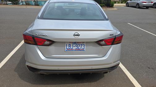 Silver 2022 Nissan Altima 2.5 SR