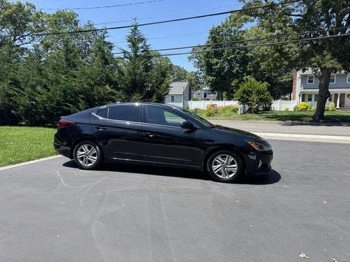 2020 Hyundai ELANTRA Value Edition