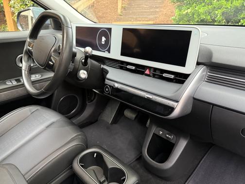 2022 Hyundai IONIQ 5 SEL