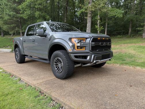 2020 Ford F-150 Raptor