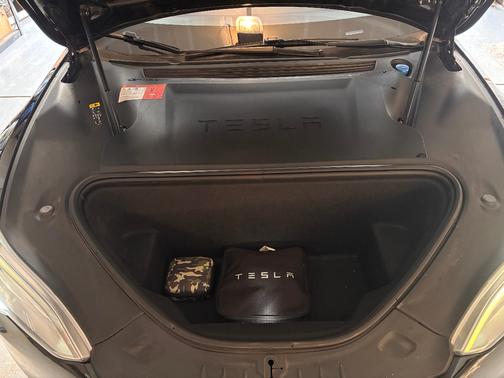 Black 2018 Tesla Model S 75D