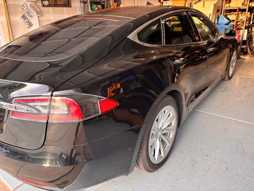 Black 2018 Tesla Model S 75D