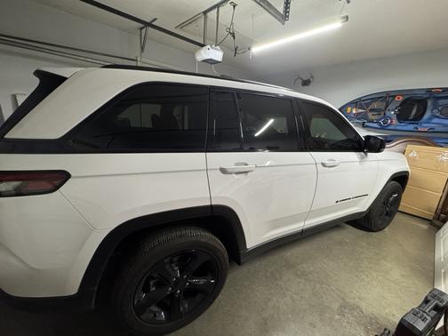 2024 Jeep Grand Cherokee Altitude