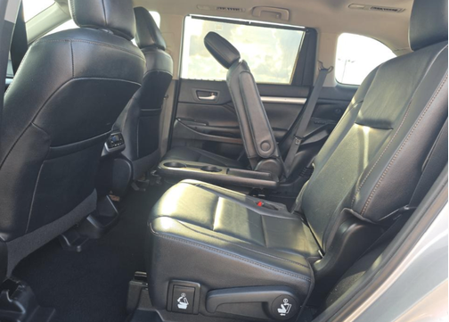 Silver 2019 Toyota Highlander XLE