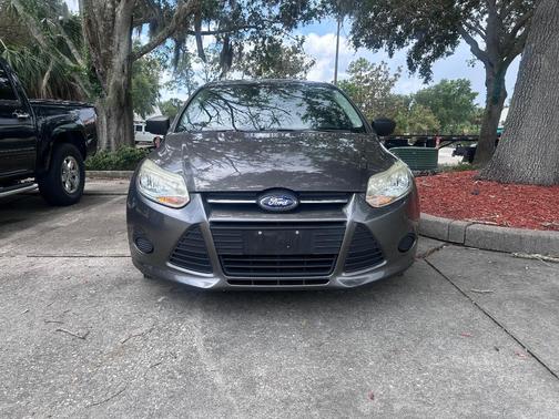 Gray 2012 Ford Focus S