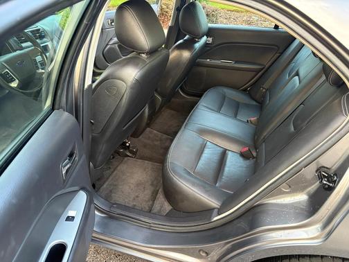 Gray 2010 Ford Fusion SEL