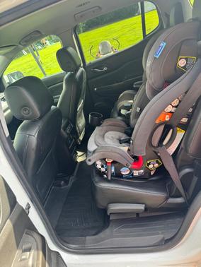White 2018 GMC Acadia SLT-1