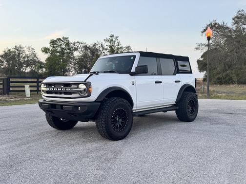 White 2022 Ford Bronco Big Bend