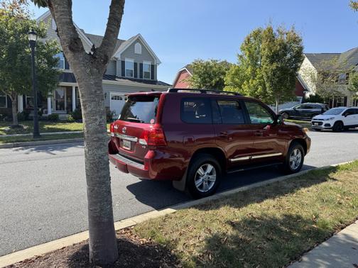 2013 Toyota Land Cruiser Base