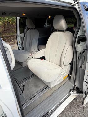 White 2014 Toyota Sienna LE