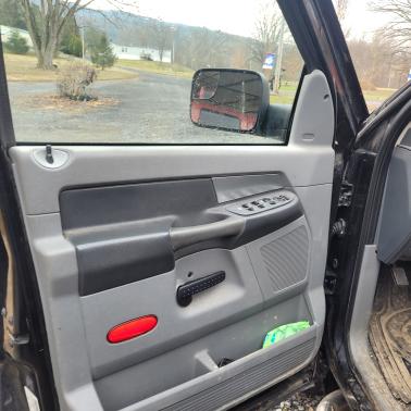 Photo 3 of 8 of 2007 Dodge Ram 1500 TRX4 Off-Road Quad Cab