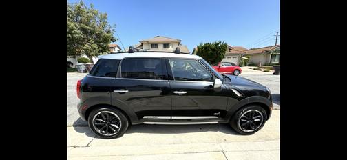 Black 2016 MINI Countryman Cooper S ALL4