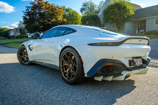 2021 Aston Martin Vantage Automatic