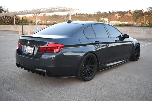 Gray 2015 BMW M5 Base