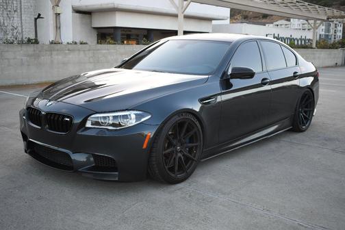 Gray 2015 BMW M5 Base