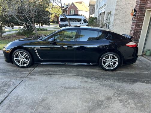 2013 Porsche Panamera Panamera 4 Platinum Edition