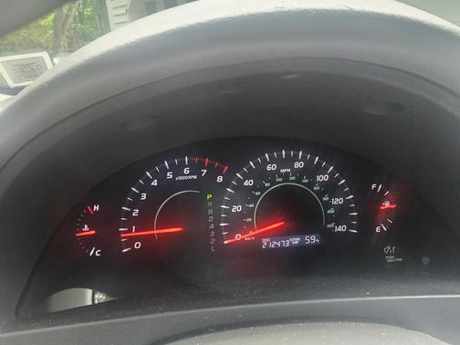 White 2009 Toyota Camry LE