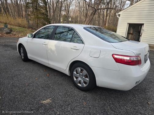 White 2009 Toyota Camry LE