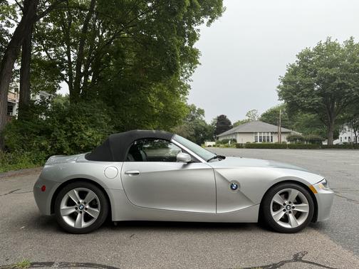 Silver 2007 BMW Z4 3.0i Roadster
