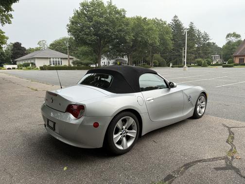 Silver 2007 BMW Z4 3.0i Roadster